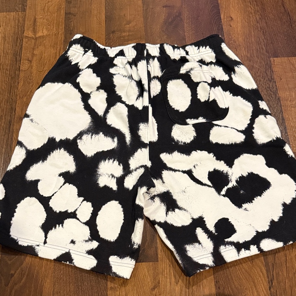 Nike Kids Black & White Athletic Sweat Shorts (size XL+) - Picture 5 of 8